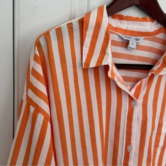 Old Navy Striped "The Boyfriend" Shirt - Picture 3 of 12